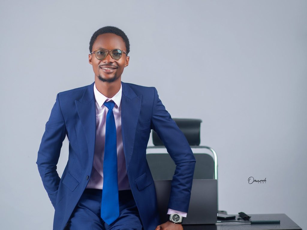 Ajibola Oladiipo About Me (1)